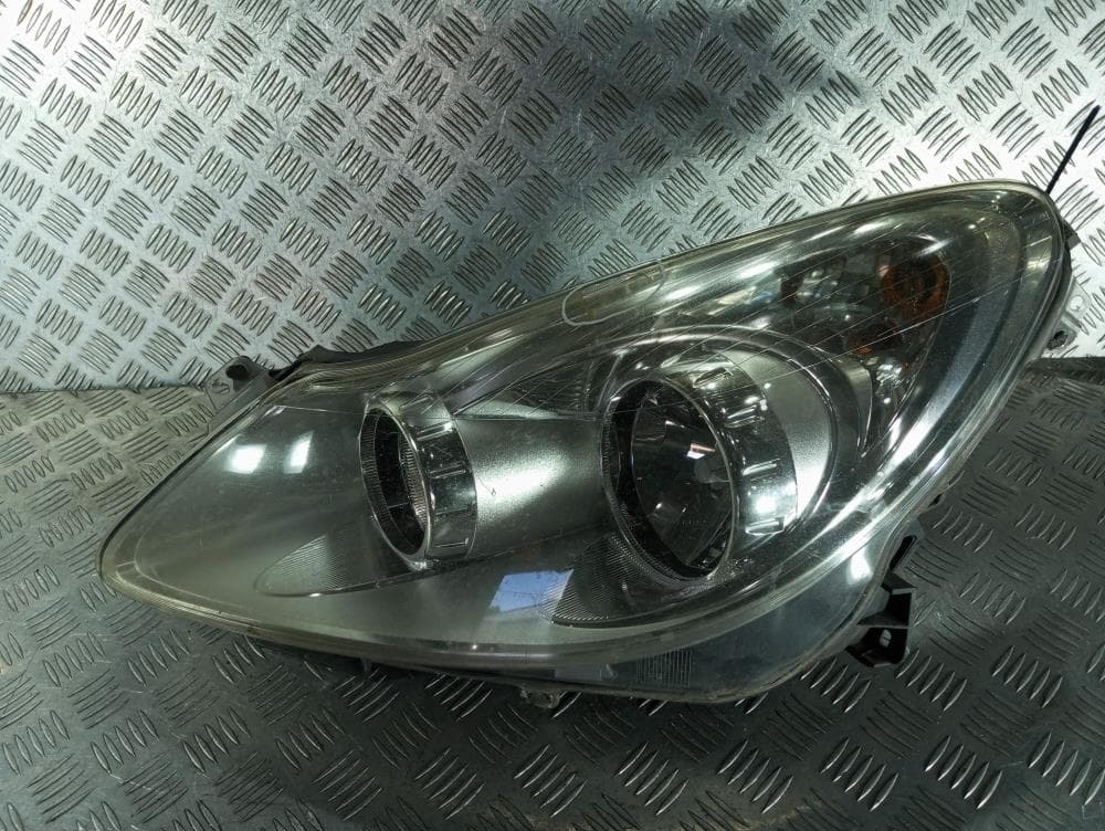 Фара левая к Opel Corsa D (06-11)