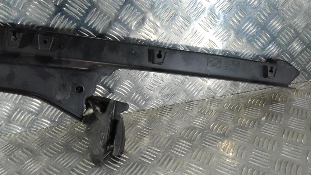 Планка под капот к Jeep Grand Cherokee WL (21-24)