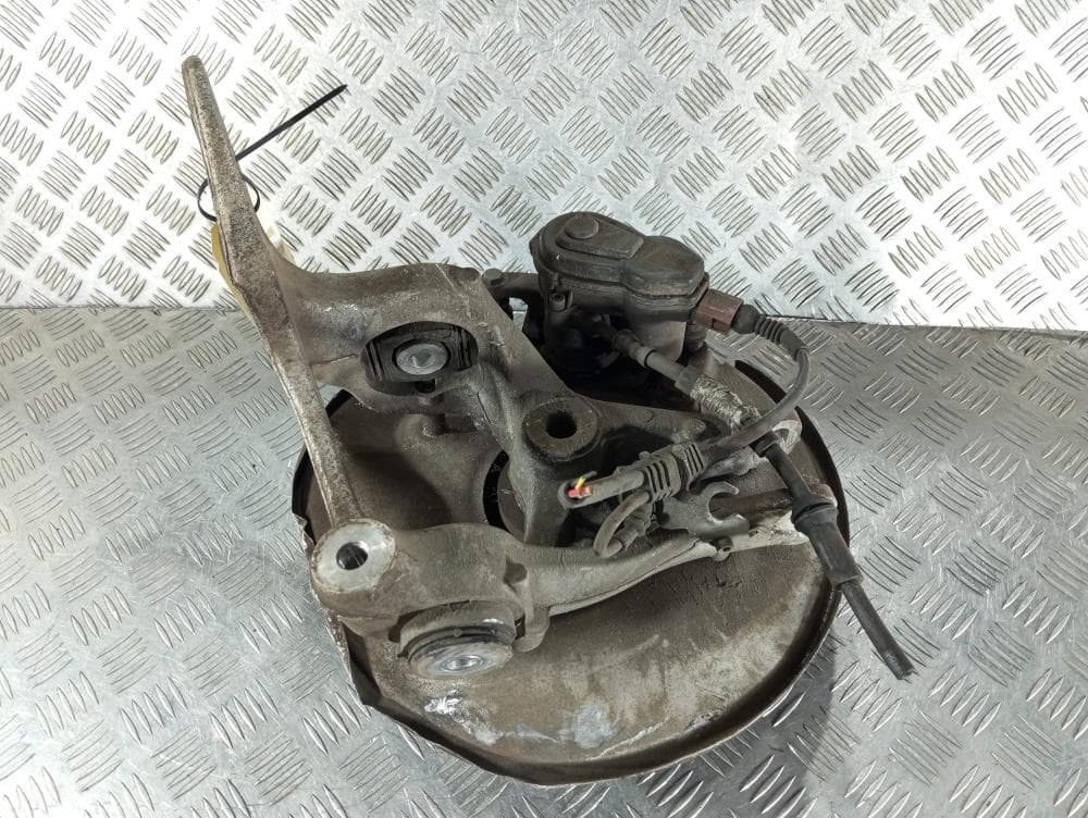 Кулак задний правый к Audi A4 B8/8K (07-11)