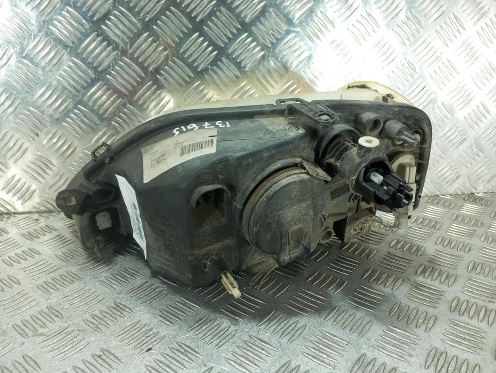 Фара правая к Renault Logan 1 (04-09)