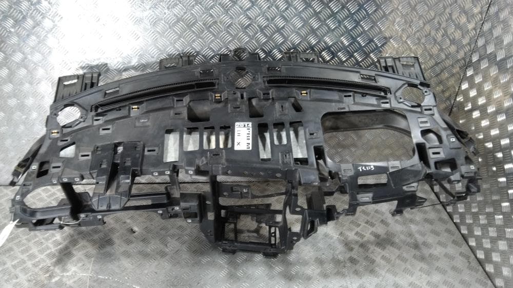 Панель передняя салона (торпедо) к Tesla Model X (15-21)
