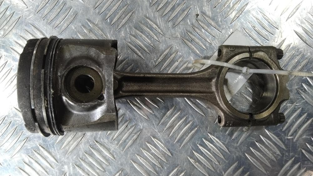 Поршень к Volvo S60 1 (00-04)