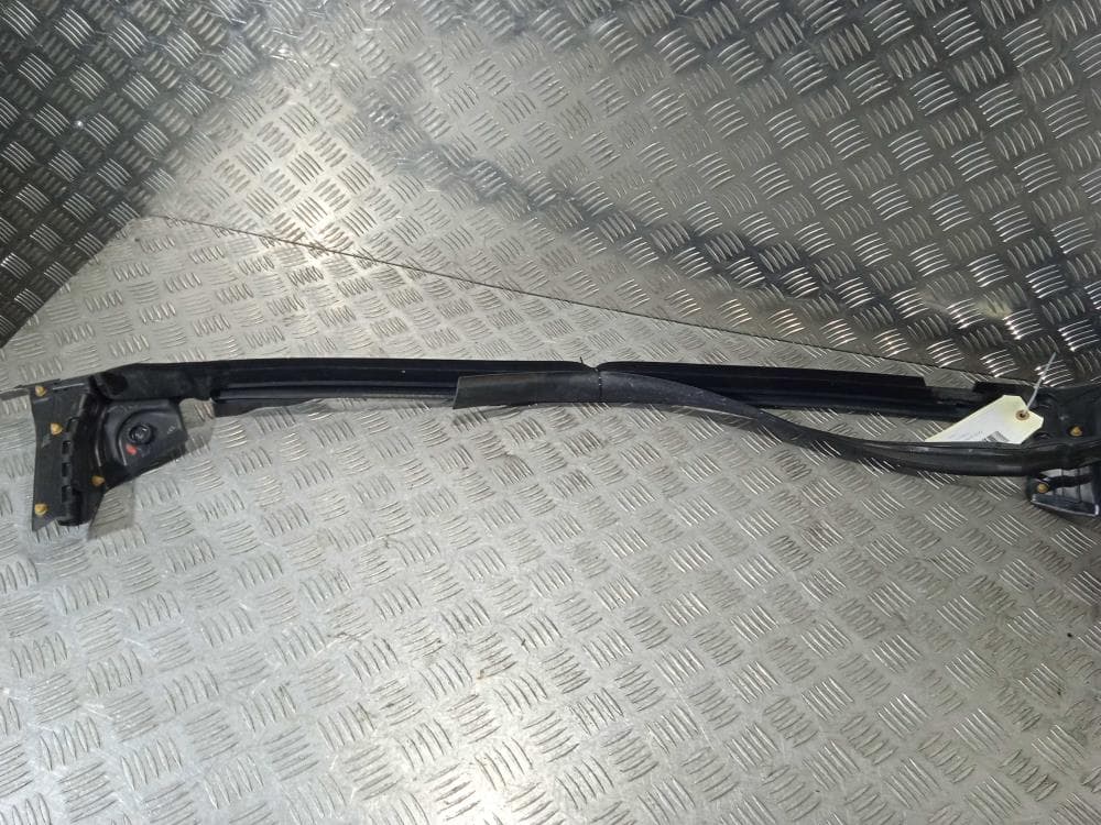 Уплотнитель к Tesla Model X (15-21)