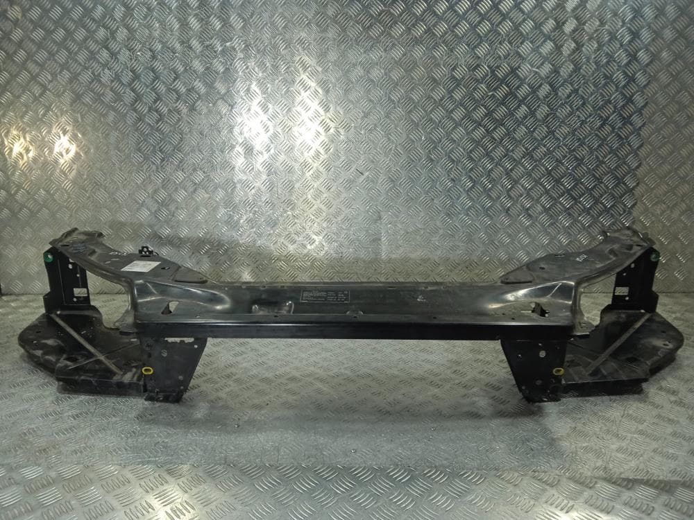 Передняя панель крепления облицовки (телевизор) к Volvo V70 3 (07-13)