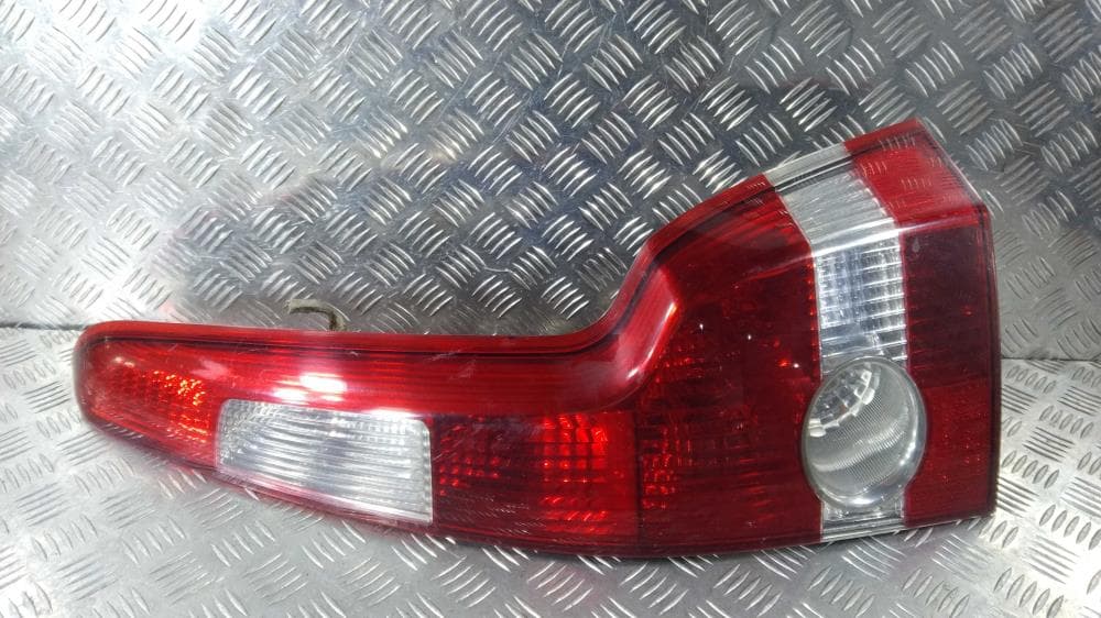 Фонарь задний правый к Volvo V50 (03-10)