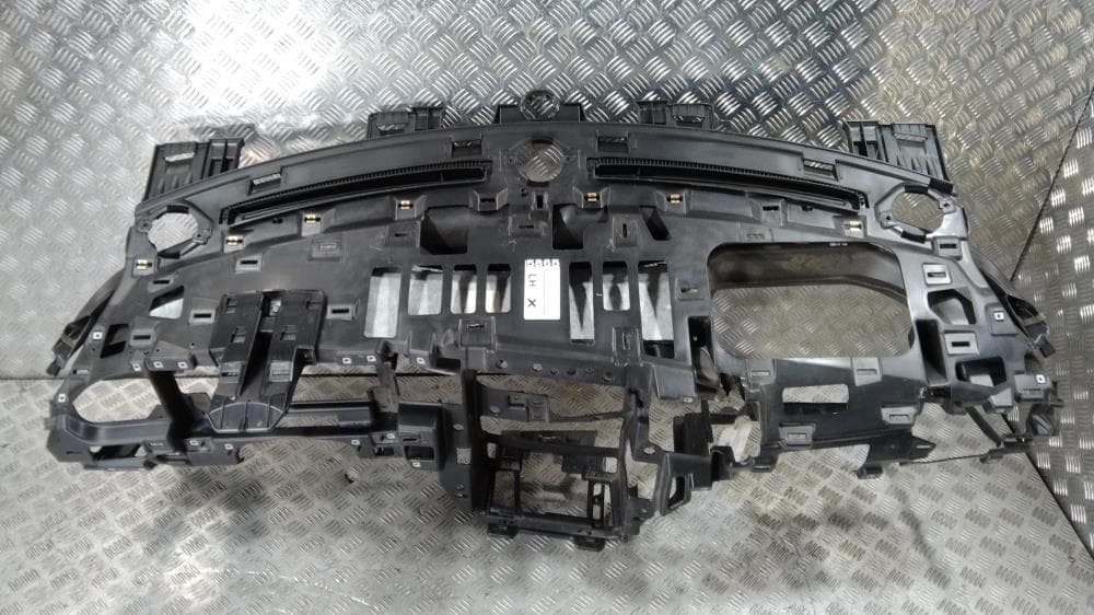 Панель передняя салона (торпедо) к Tesla Model X (15-21)