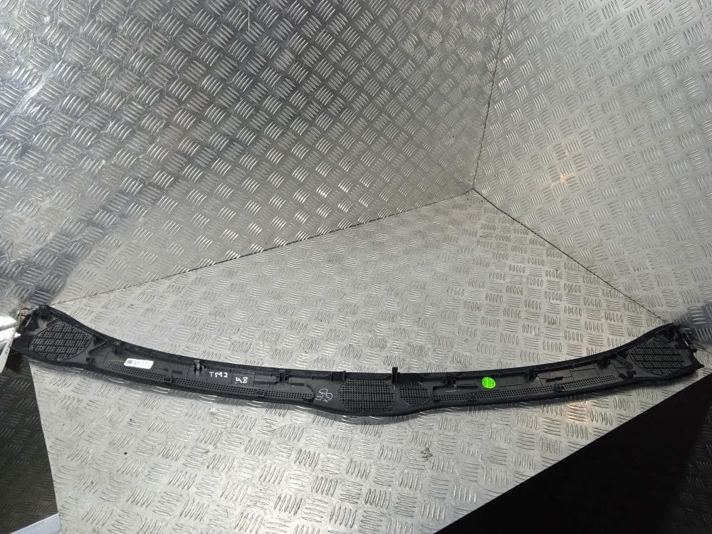 Дождевик к Tesla Model 3 (17-21)