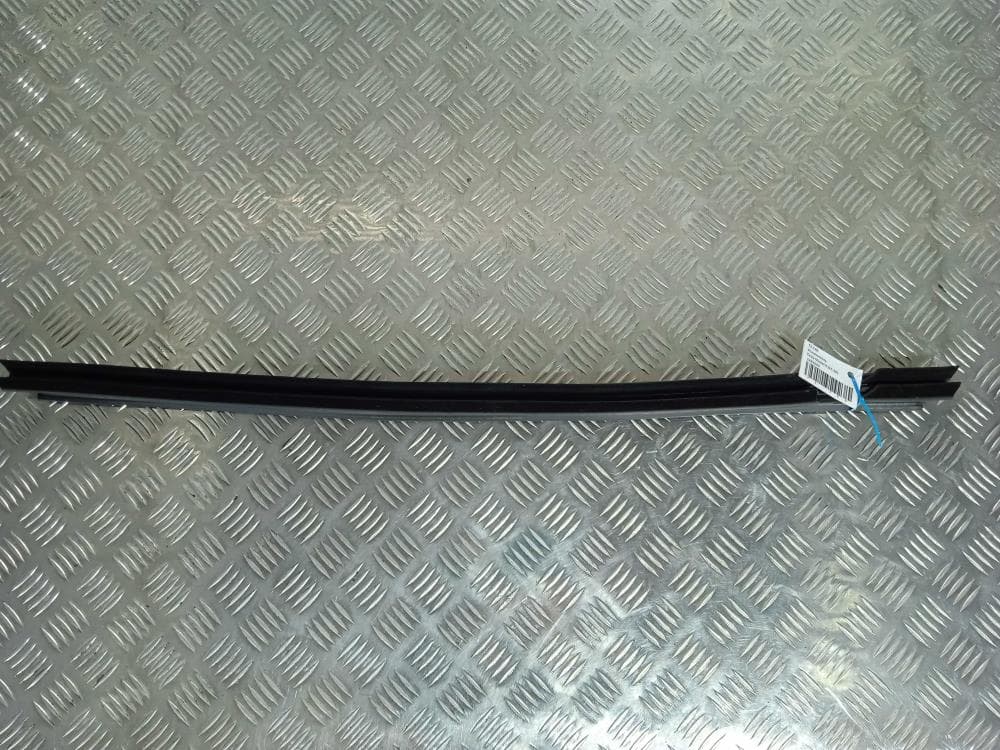 Уплотнитель к Tesla Model X (15-21)