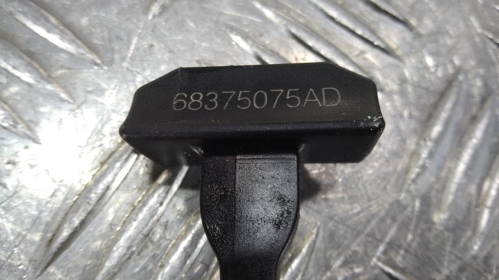Ограничитель открывания двери к Jeep Grand Cherokee WL (21-24)