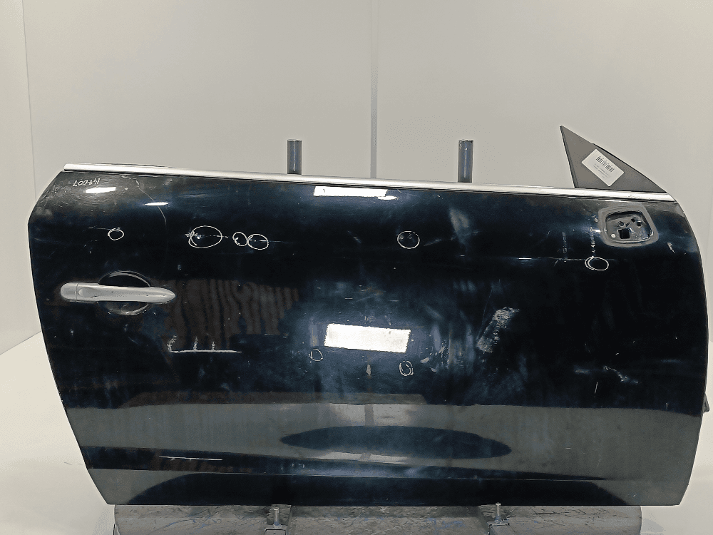 Дверь передняя правая к Renault Megane 3 (08-14)