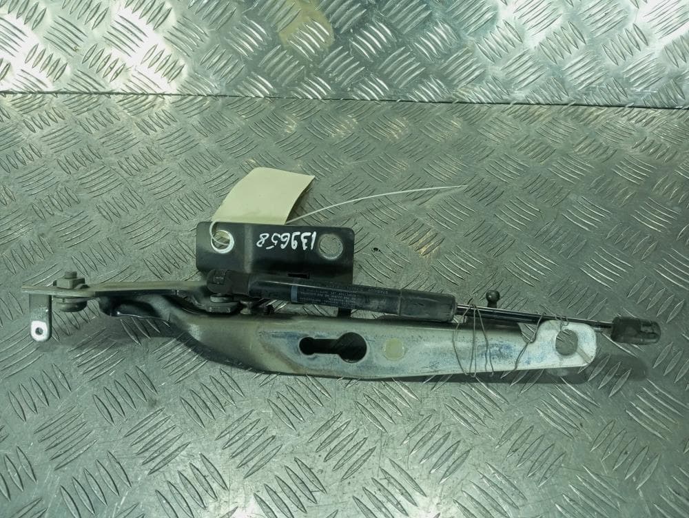 Петля капота правая к Volvo S60 2 (10-13)