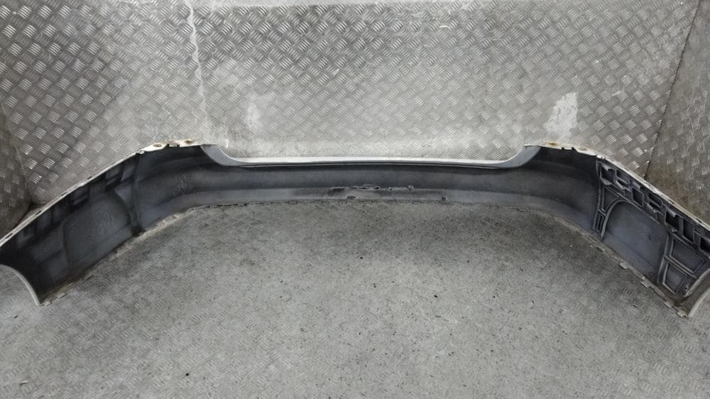 Бампер задний к Volkswagen Golf 5 (03-09)