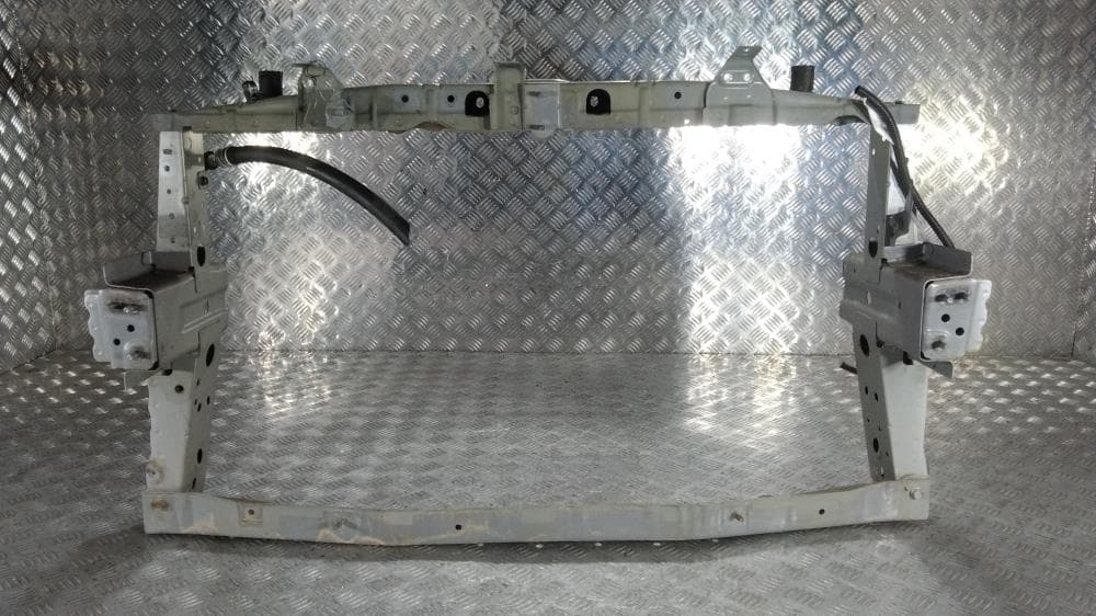 Передняя панель крепления облицовки (телевизор) к Nissan  Note E12 (12-16)