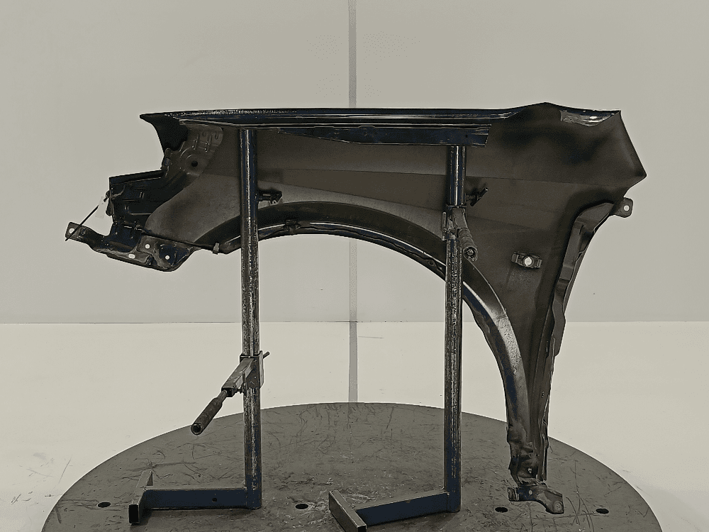 Крыло переднее правое к Nissan  Primera P12 (02-08)