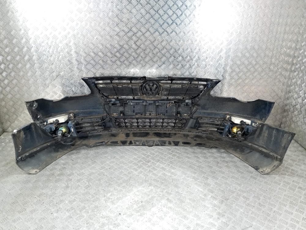 Бампер передний к Volkswagen Passat B6 (05-10)