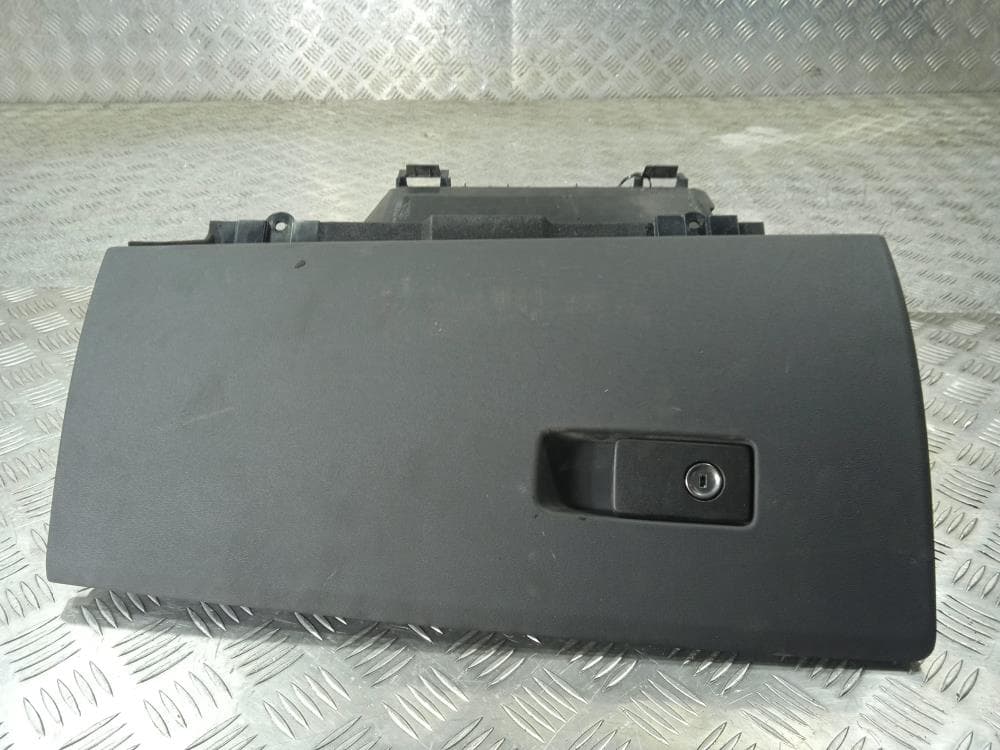 Бардачок к Volvo V70 3 (07-13)
