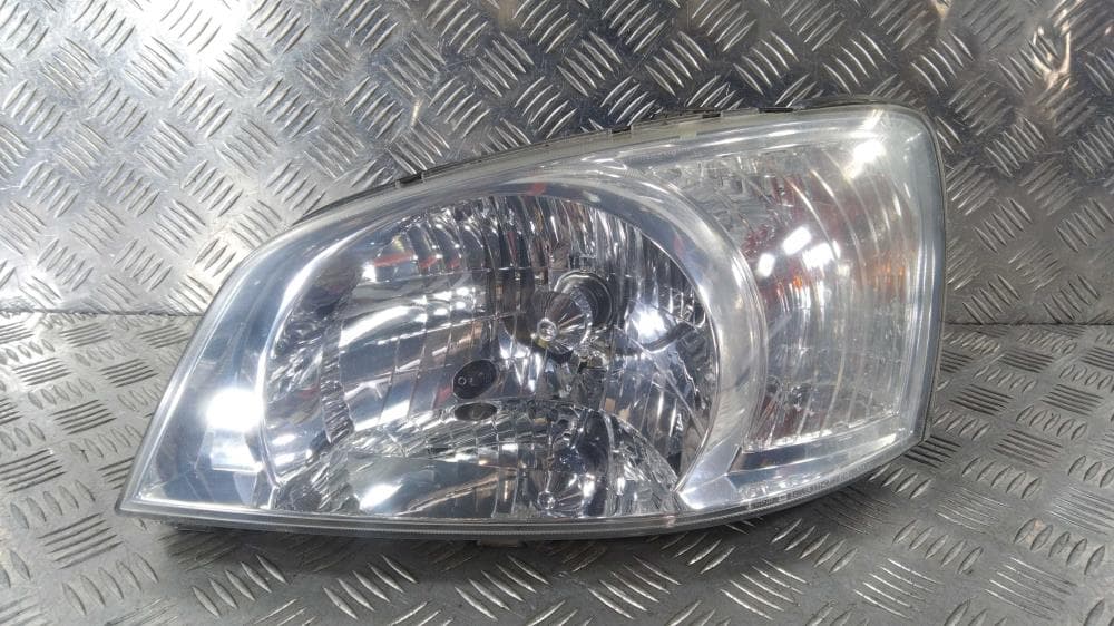 Фара левая к Hyundai Getz 1 (02-05)
