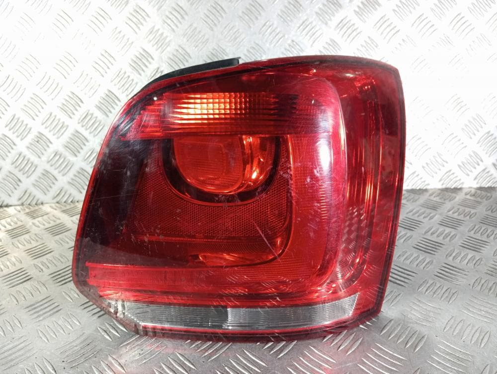 Фонарь задний правый к Volkswagen Polo 5 (09-15)