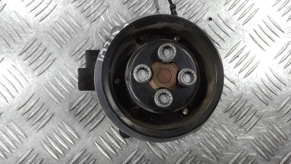 Помпа к Volkswagen Golf 6 (08-15)