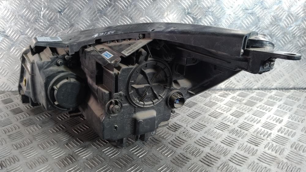 Фара правая к Kia Sorento 3 (15-17)