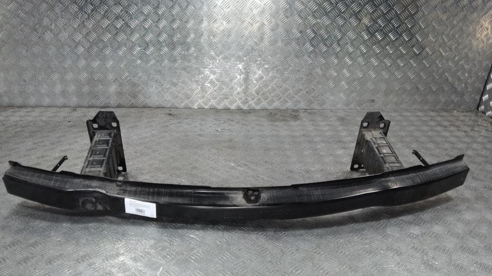 Усилитель бампера переднего к BMW 3 E90/E91/E92/E93 (05-10)