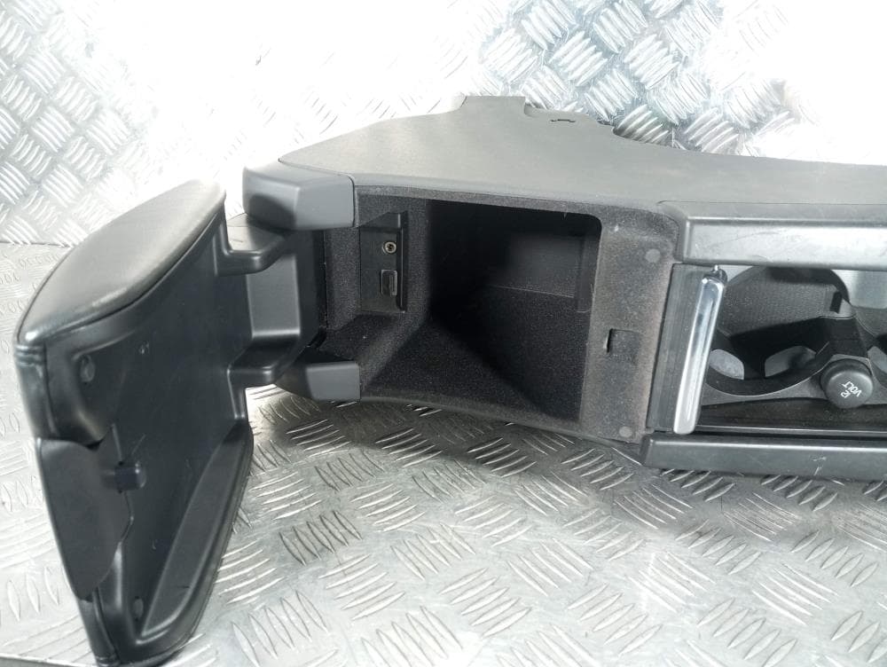 Подлокотник к Volvo S60 2 (10-13)