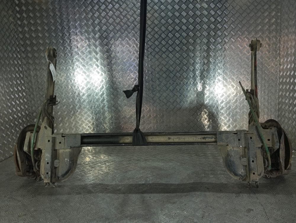 Балка подвески задняя к Renault Trafic 2 (01-06)