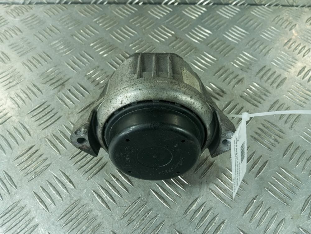 Подушка крепления двигателя к BMW 1 E81/E82/E87/E88 (04-07)