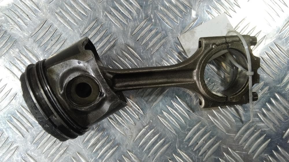 Поршень к Volvo S60 1 (00-04)