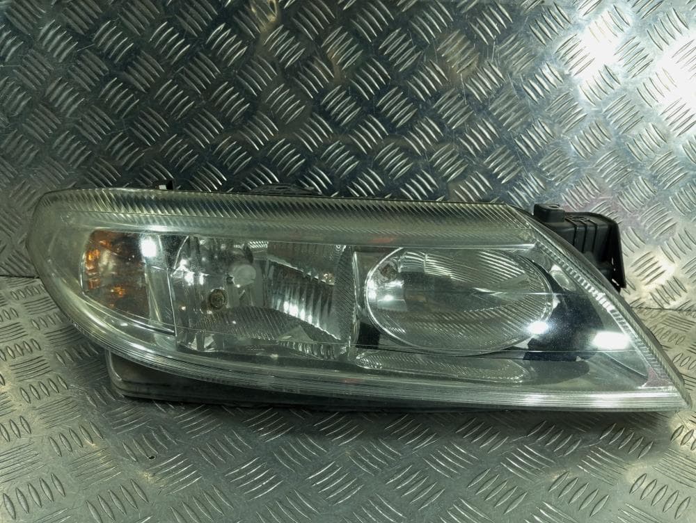 Фара правая к Renault Laguna 2 (01-05)