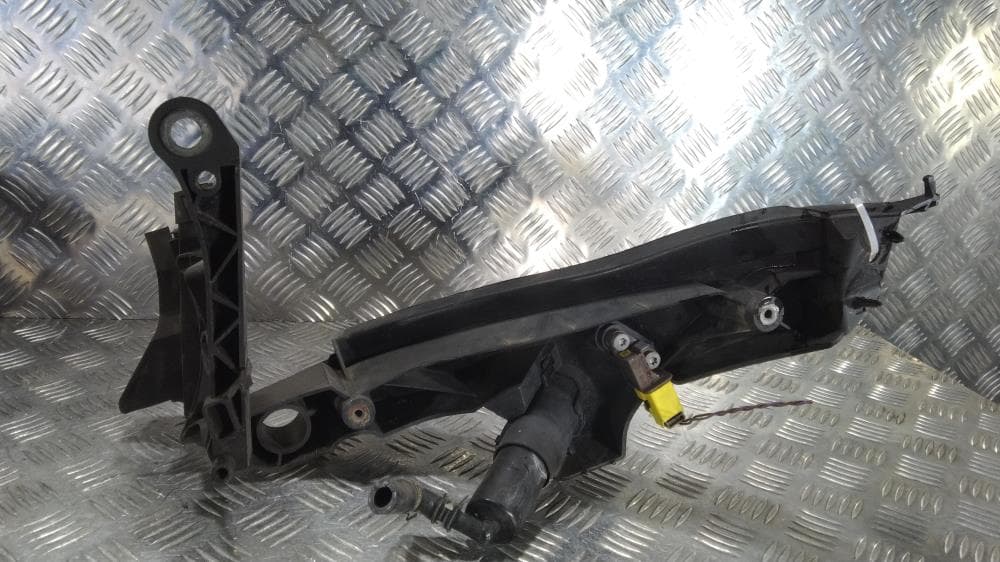 Крепление фары правой к Audi A4 B8/8K (07-11)
