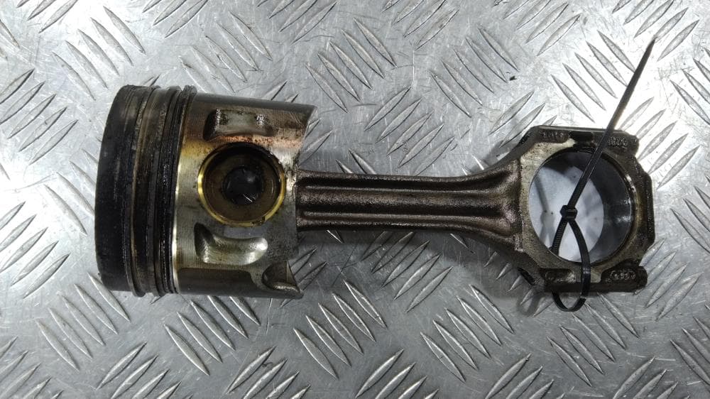 Поршень к Volkswagen Golf 4 (97-06)