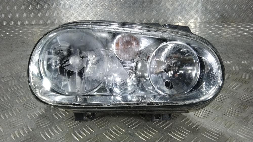 Фара правая к Volkswagen Golf 4 (97-06)