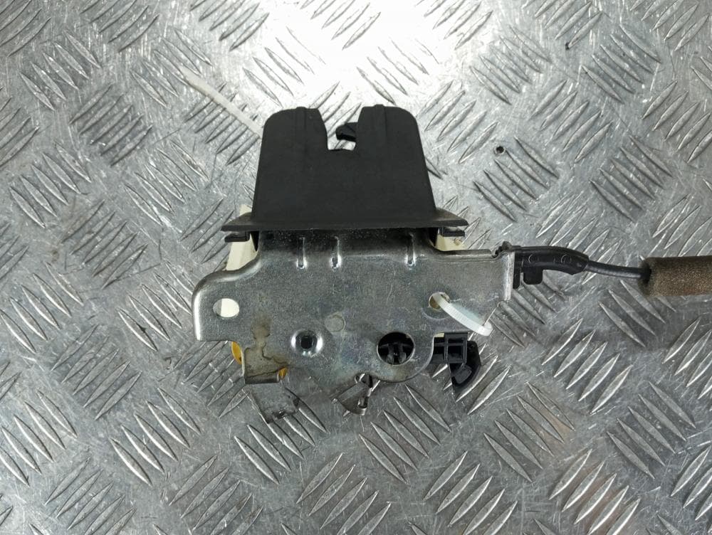 Замок багажника к Audi Q3 F3 (18-24)