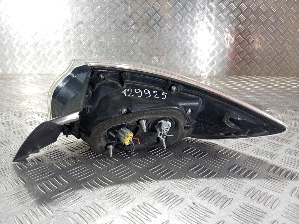 Фонарь задний левый к Mazda 3 BL (09-11)