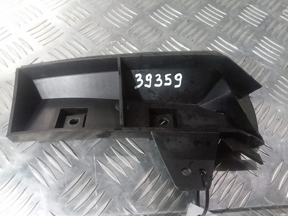 Кронштейн крепления бампера заднего к Volvo V50 (03-10)