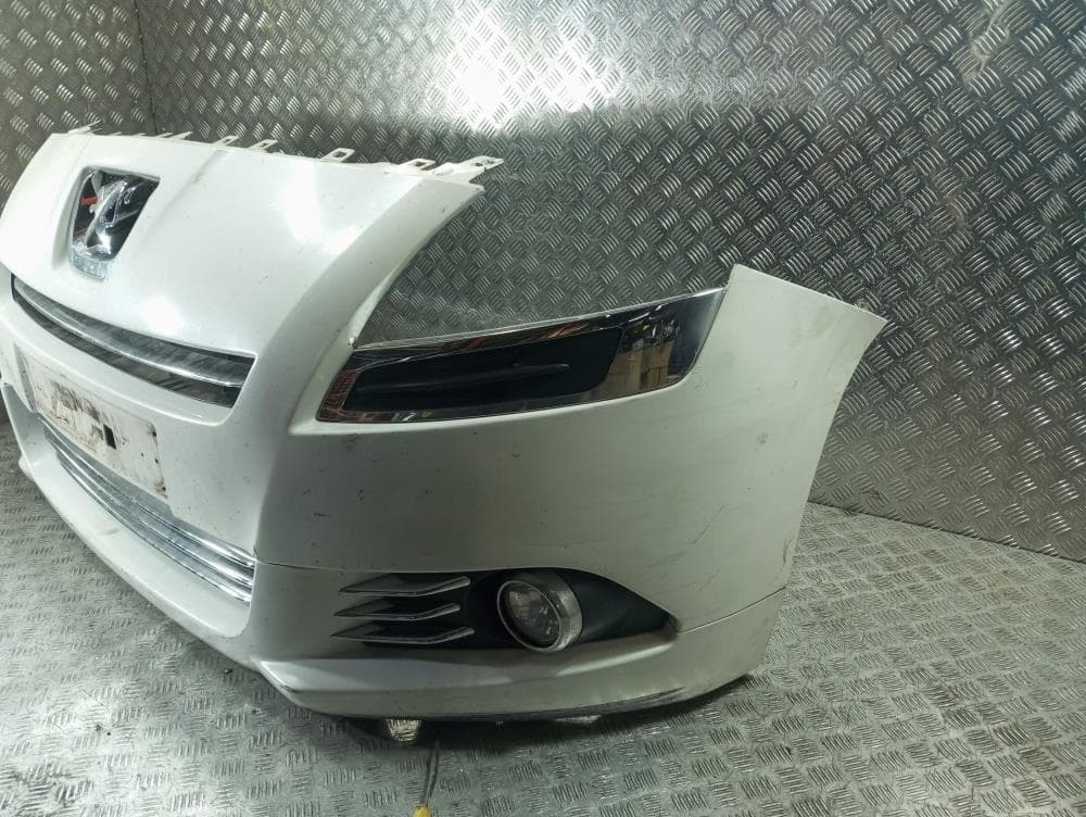 Бампер передний к Peugeot 5008 1 (09-13)