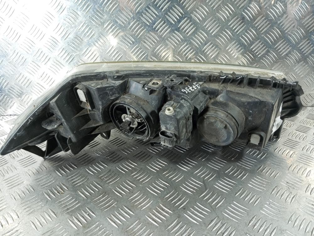 Фара левая к Renault Megane 2 (02-06)