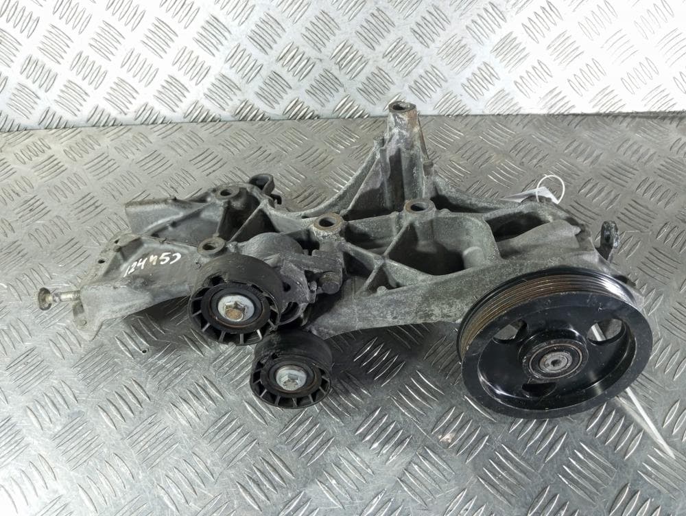 Кронштейн генератора к Renault Clio 2 2-й Рестайлинг (03-13)