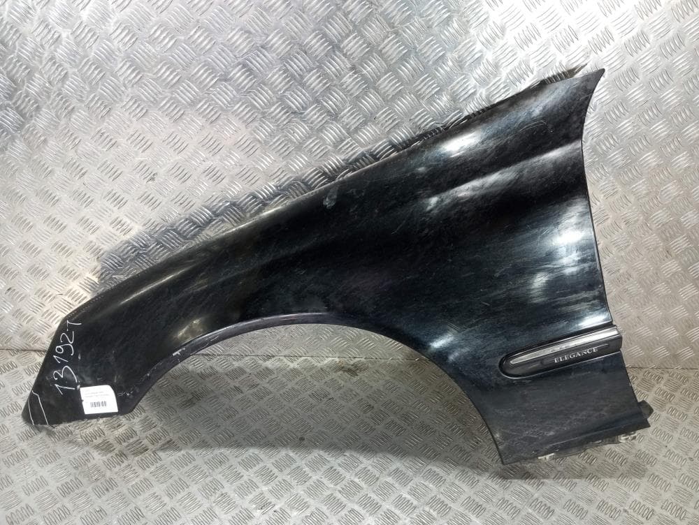 Крыло переднее левое к Mercedes C Class W203/S203/CL203 (00-04)