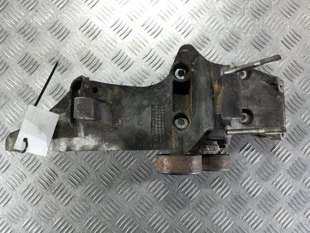 Кронштейн генератора к Chevrolet Epica V250 (06-09)