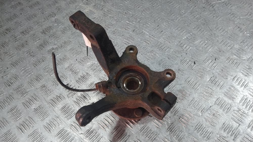 Кулак поворотный левый к Nissan  Tiida C11 Рестайлинг (07-14)