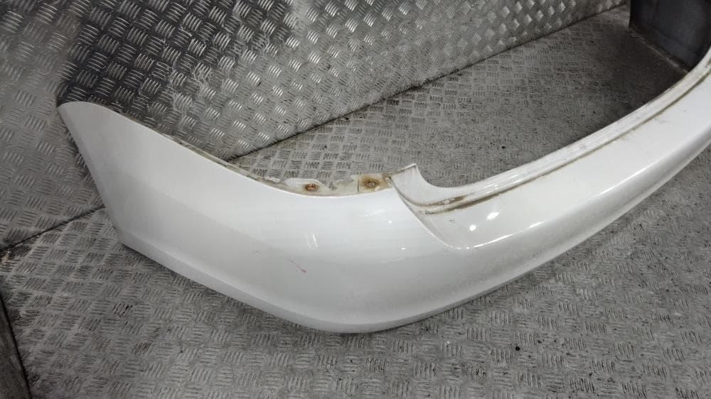 Бампер задний к Volkswagen Golf 5 (03-09)