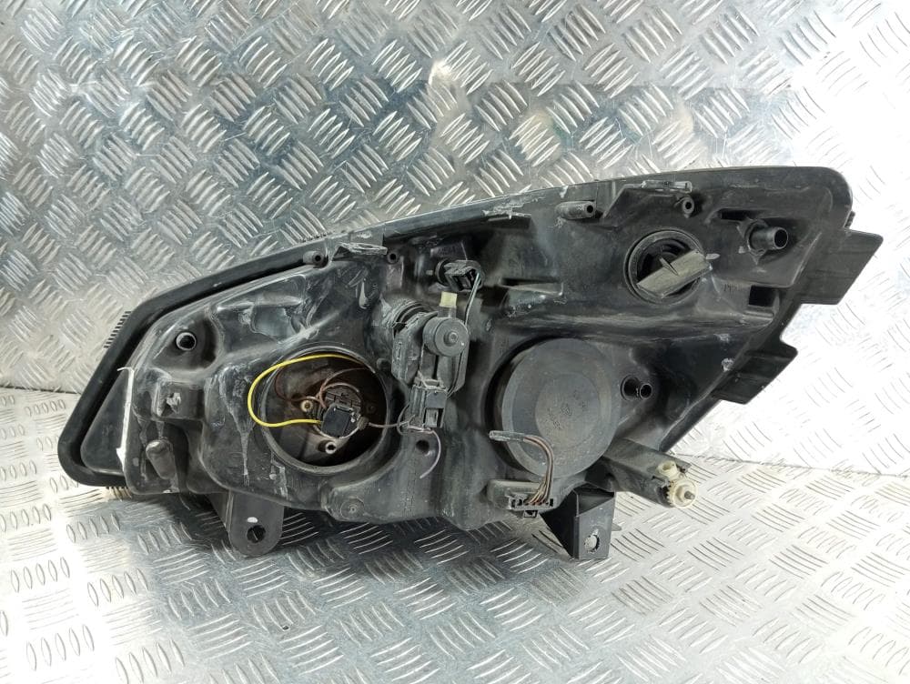 Фара правая к Renault Scenic 2 (03-06)