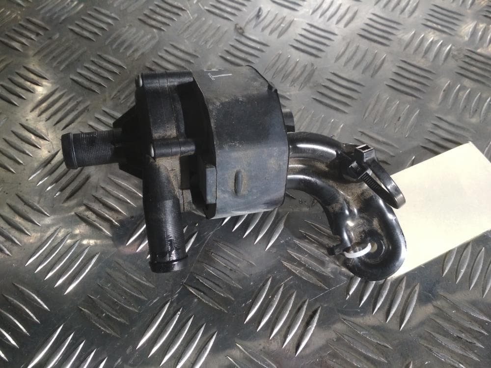 Помпа к Tesla Model X (15-21)