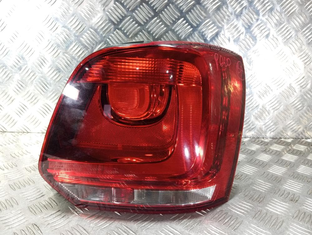 Фонарь задний правый к Volkswagen Polo 5 (09-15)