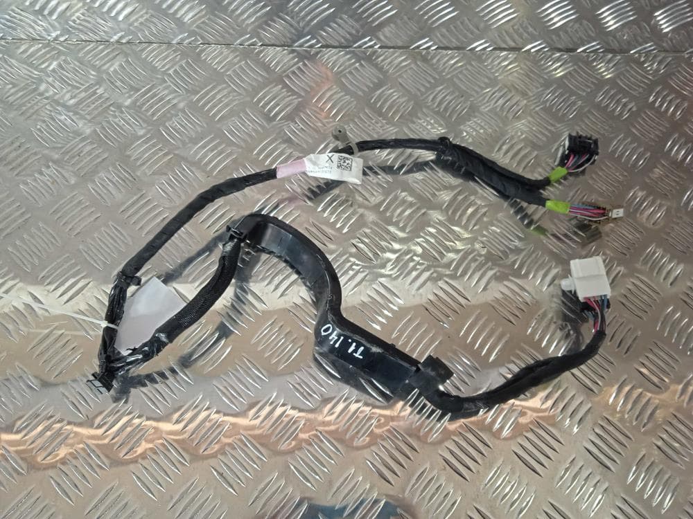 Проводка двери к Tesla Model X (15-21)