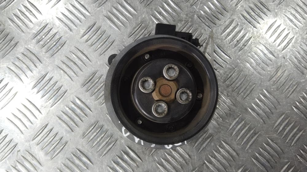 Помпа к Volkswagen Golf 6 (08-15)