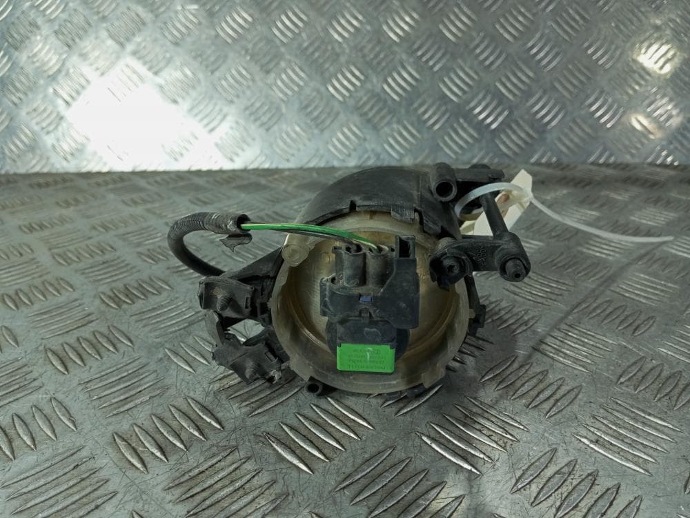 Фонарь противотуманный правый к Volvo S40 2 (04-07)