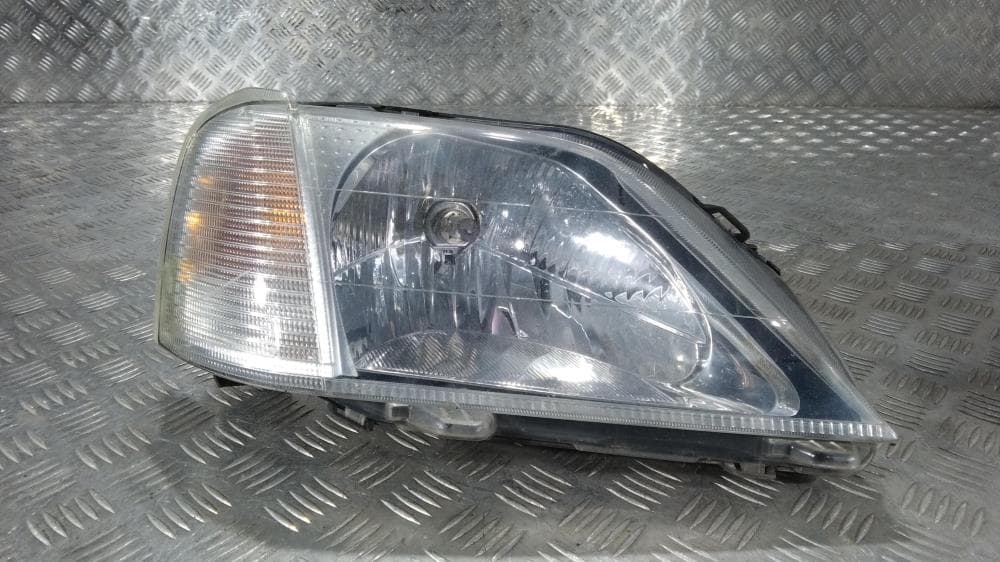 Фара правая к Renault Logan 1 (04-09)